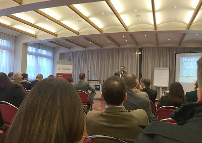 Dr. Oliver Ratajczak bei seinem Vortrag auf dem Cologne Business Day